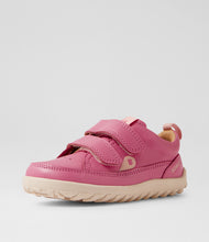 Load image into Gallery viewer, Bobux Barefoot Dawn I Walk