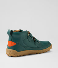 Load image into Gallery viewer, Bobux Barefoot Trek Hi Kids +

