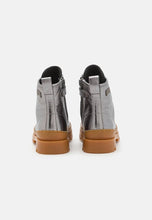 Load image into Gallery viewer, Camper Brutus Lace Up Boot
